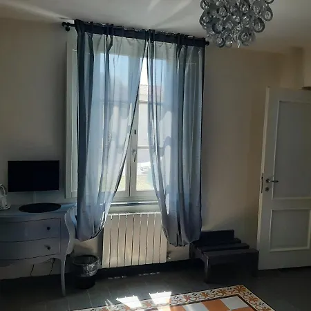 Principe Calaf 3 Bed & Breakfast 2*